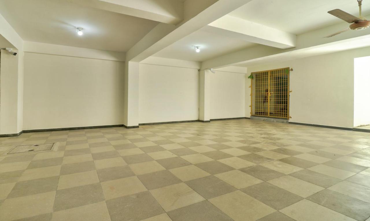 Treebo Sriz Cozy Seethamadhara Visakhapatnam Esterno foto