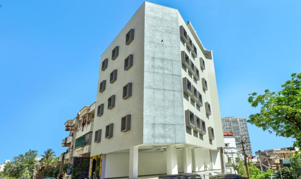 Treebo Sriz Cozy Seethamadhara Visakhapatnam Esterno foto